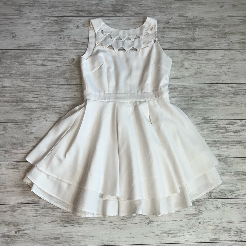 Lulu’s White Dress Size Small